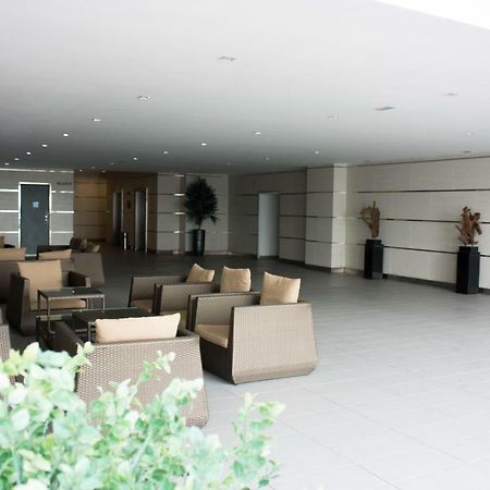 Ashton Meridin Suites Nusajaya  Exteriör bild